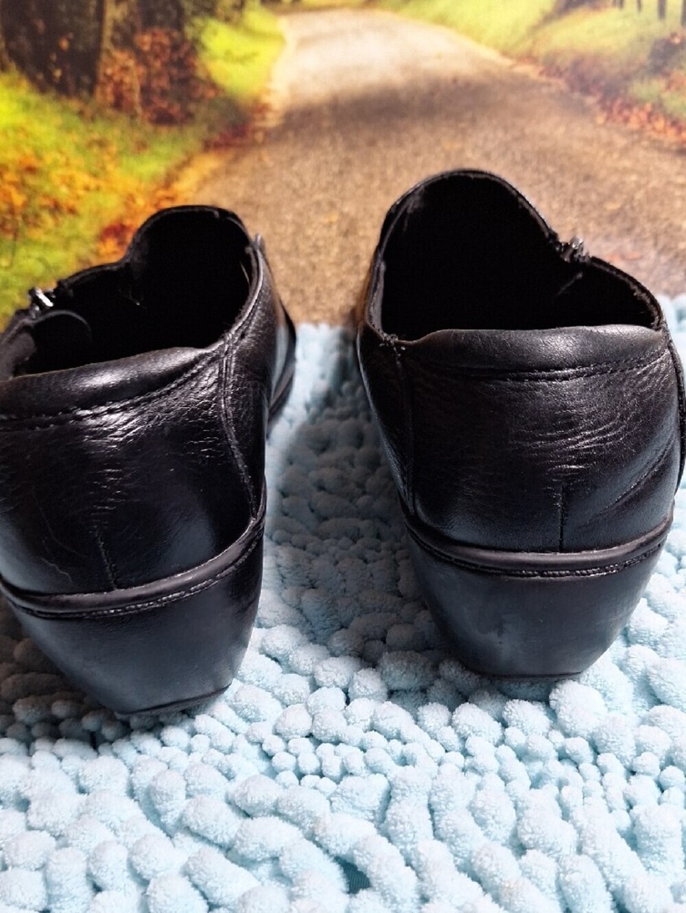 Clarks Women’s Black Leather Zipper Slip-On Loafers - Picture 8 of 9
